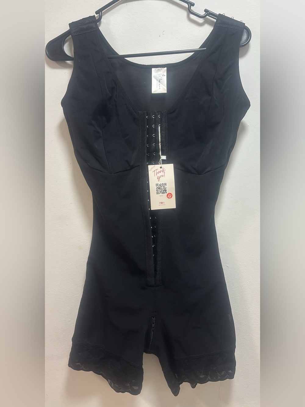 Medium compression Colombian faja with Front Hook Closure